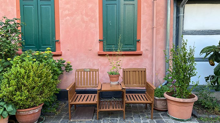 Frankfurt Höchst Burggraben eine ruhige Gasse