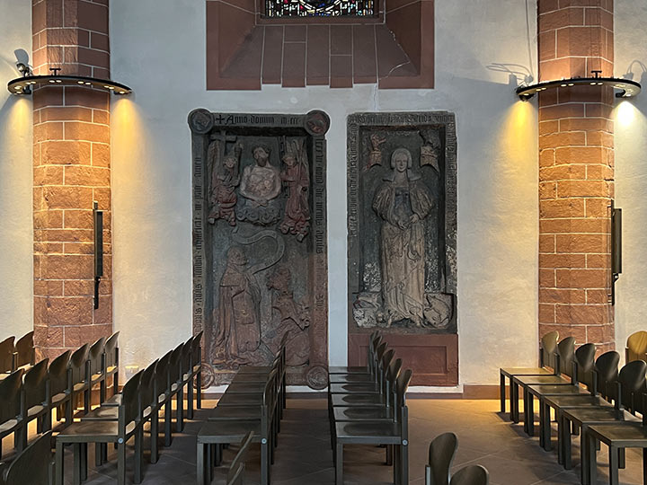 Alte Nikolaikirche am Römerberg entstand im Mitte des 12. Jahrhunderts