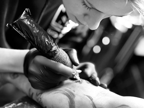 Woof Tattoo Sachsenhausen Frankfurt am Main