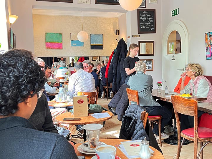 Schiffer Café Sachsenhausen Frankfurt Brückenviertel 